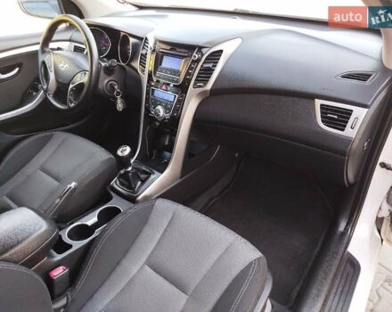 Хендай i30 2014 в Хмельницком на Automoto.ua Белый Хендай i30, объемом двигателя 1.6 л и пробегом 234 тыс. км за 7999 $, фото 54 на Automoto.ua