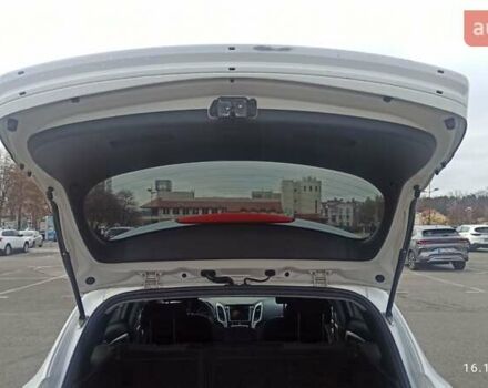 Белый Хендай i30, объемом двигателя 1.58 л и пробегом 252 тыс. км за 9500 $, фото 4 на Automoto.ua