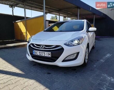 Хендай i30 2014 в Хмельницком на Automoto.ua Белый Хендай i30, объемом двигателя 1.6 л и пробегом 234 тыс. км за 7999 $, фото 47 на Automoto.ua