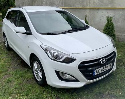 Білий Хендай i30, об'ємом двигуна 1.58 л та пробігом 240 тис. км за 9999 $, фото 1 на Automoto.ua