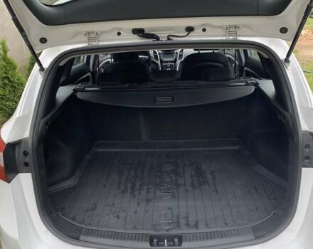 Білий Хендай i30, об'ємом двигуна 1.58 л та пробігом 240 тис. км за 9999 $, фото 8 на Automoto.ua