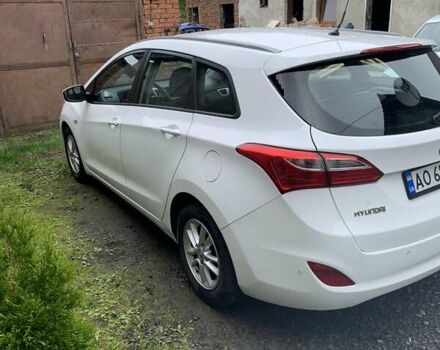 Білий Хендай i30, об'ємом двигуна 1.58 л та пробігом 240 тис. км за 9999 $, фото 5 на Automoto.ua