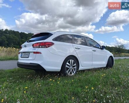 Білий Хендай i30, об'ємом двигуна 1.6 л та пробігом 133 тис. км за 14400 $, фото 3 на Automoto.ua