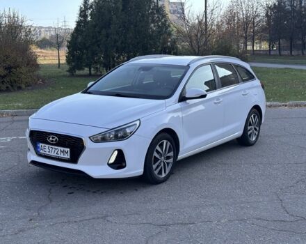 Белый Хендай i30, объемом двигателя 0.16 л и пробегом 216 тыс. км за 13999 $, фото 2 на Automoto.ua