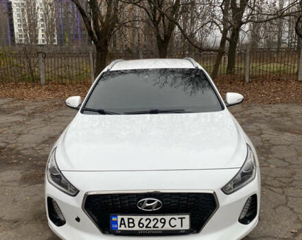 Білий Хендай i30, об'ємом двигуна 1.37 л та пробігом 185 тис. км за 12800 $, фото 1 на Automoto.ua