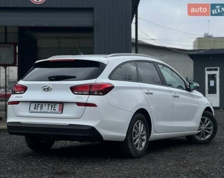 Білий Хендай i30, об'ємом двигуна 1.6 л та пробігом 157 тис. км за 11700 $, фото 6 на Automoto.ua