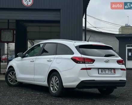 Білий Хендай i30, об'ємом двигуна 1.6 л та пробігом 157 тис. км за 11700 $, фото 8 на Automoto.ua