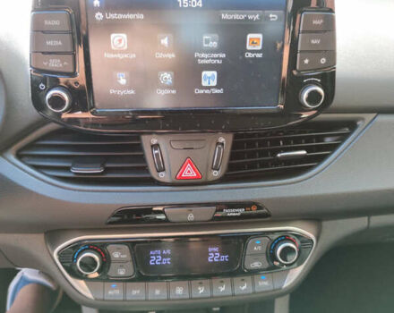 Белый Хендай i30, объемом двигателя 1.6 л и пробегом 200 тыс. км за 12128 $, фото 22 на Automoto.ua