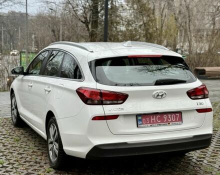 Белый Хендай i30, объемом двигателя 1.4 л и пробегом 53 тыс. км за 16000 $, фото 2 на Automoto.ua