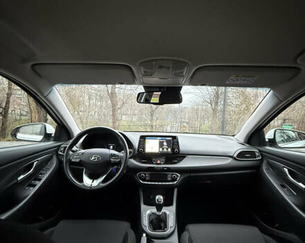 Белый Хендай i30, объемом двигателя 0 л и пробегом 53 тыс. км за 16000 $, фото 29 на Automoto.ua