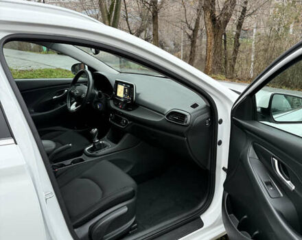Белый Хендай i30, объемом двигателя 0 л и пробегом 53 тыс. км за 16000 $, фото 33 на Automoto.ua
