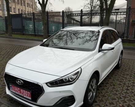 Белый Хендай i30, объемом двигателя 1.4 л и пробегом 53 тыс. км за 16000 $, фото 1 на Automoto.ua