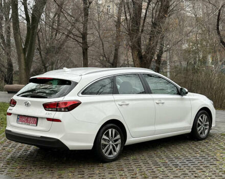 Белый Хендай i30, объемом двигателя 0 л и пробегом 53 тыс. км за 16000 $, фото 16 на Automoto.ua