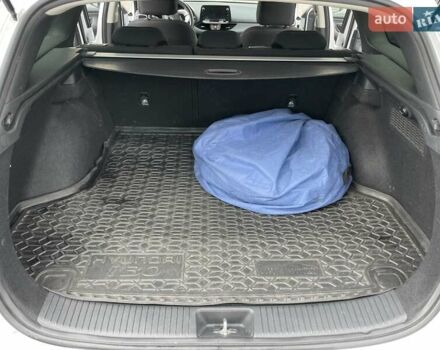 Белый Хендай i30, объемом двигателя 1.5 л и пробегом 78 тыс. км за 14500 $, фото 7 на Automoto.ua