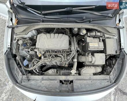 Белый Хендай i30, объемом двигателя 1.5 л и пробегом 78 тыс. км за 14500 $, фото 16 на Automoto.ua