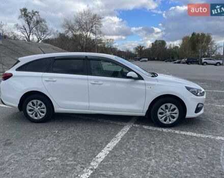 Белый Хендай i30, объемом двигателя 1.5 л и пробегом 78 тыс. км за 14500 $, фото 1 на Automoto.ua