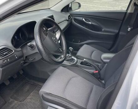 Белый Хендай i30, объемом двигателя 1.5 л и пробегом 78 тыс. км за 14500 $, фото 4 на Automoto.ua