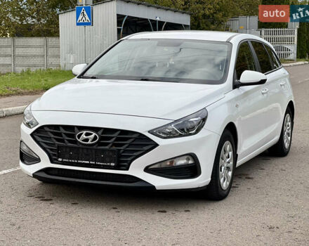 Белый Хендай i30, объемом двигателя 1.5 л и пробегом 129 тыс. км за 11999 $, фото 4 на Automoto.ua