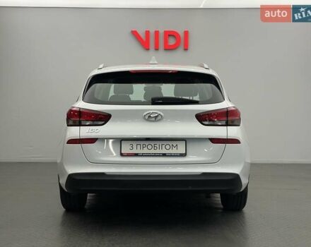 Білий Хендай i30, об'ємом двигуна 1.5 л та пробігом 61 тис. км за 17384 $, фото 5 на Automoto.ua