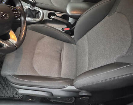 Белый Хендай i30, объемом двигателя 1.6 л и пробегом 195 тыс. км за 11499 $, фото 11 на Automoto.ua