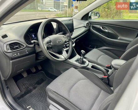 Белый Хендай i30, объемом двигателя 1.5 л и пробегом 129 тыс. км за 12350 $, фото 24 на Automoto.ua