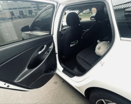 Білий Хендай i30, об'ємом двигуна 1.5 л та пробігом 43 тис. км за 19000 $, фото 3 на Automoto.ua