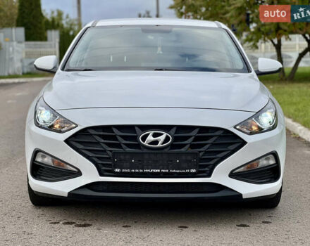 Белый Хендай i30, объемом двигателя 1.5 л и пробегом 129 тыс. км за 12350 $, фото 18 на Automoto.ua