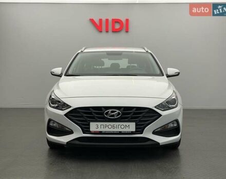 Білий Хендай i30, об'ємом двигуна 1.5 л та пробігом 61 тис. км за 17384 $, фото 4 на Automoto.ua