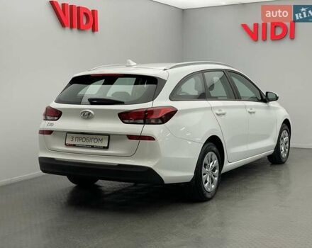 Білий Хендай i30, об'ємом двигуна 1.5 л та пробігом 61 тис. км за 17384 $, фото 6 на Automoto.ua