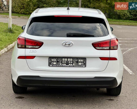 Белый Хендай i30, объемом двигателя 1.5 л и пробегом 129 тыс. км за 11999 $, фото 13 на Automoto.ua