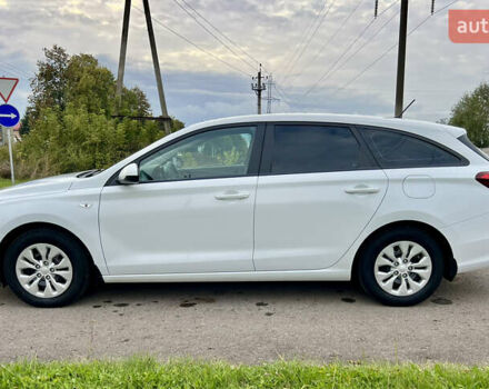 Белый Хендай i30, объемом двигателя 1.5 л и пробегом 129 тыс. км за 11999 $, фото 17 на Automoto.ua