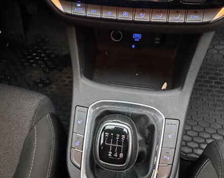 Белый Хендай i30, объемом двигателя 1.6 л и пробегом 195 тыс. км за 11499 $, фото 5 на Automoto.ua