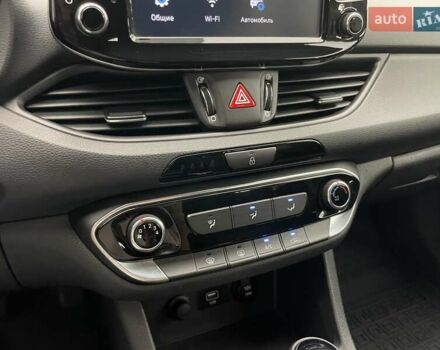Білий Хендай i30, об'ємом двигуна 1.5 л та пробігом 61 тис. км за 17384 $, фото 22 на Automoto.ua