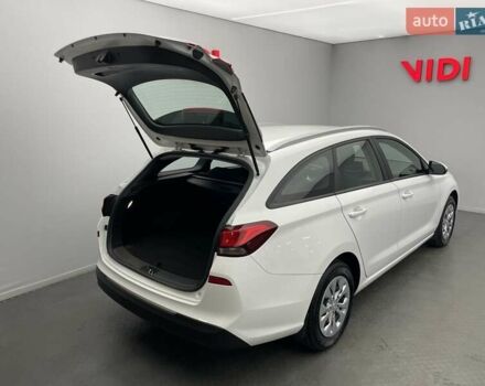 Білий Хендай i30, об'ємом двигуна 1.5 л та пробігом 61 тис. км за 17384 $, фото 7 на Automoto.ua
