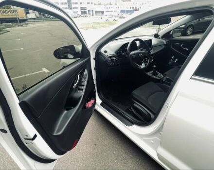 Білий Хендай i30, об'ємом двигуна 1.5 л та пробігом 43 тис. км за 19000 $, фото 4 на Automoto.ua