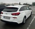 Белый Хендай i30, объемом двигателя 1.5 л и пробегом 130 тыс. км за 12500 $, фото 2 на Automoto.ua