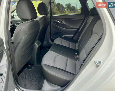 Белый Хендай i30, объемом двигателя 1.5 л и пробегом 129 тыс. км за 11999 $, фото 37 на Automoto.ua