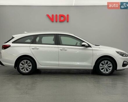 Білий Хендай i30, об'ємом двигуна 1.5 л та пробігом 61 тис. км за 17384 $, фото 8 на Automoto.ua