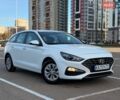 Белый Хендай i30, объемом двигателя 1.5 л и пробегом 6 тыс. км за 17800 $, фото 1 на Automoto.ua