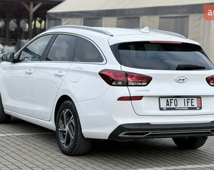 Белый Хендай i30, объемом двигателя 1.6 л и пробегом 110 тыс. км за 16950 $, фото 7 на Automoto.ua