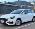 Белый Хендай i30, объемом двигателя 1.5 л и пробегом 6 тыс. км за 18400 $, фото 1 на Automoto.ua