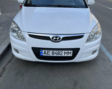 Белый Хендай i30, объемом двигателя 1.59 л и пробегом 230 тыс. км за 6200 $, фото 1 на Automoto.ua