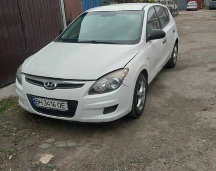 Белый Хендай i30, объемом двигателя 1.4 л и пробегом 150 тыс. км за 4700 $, фото 1 на Automoto.ua