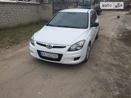 Хендай i30 2009 в Харькове на Automoto.ua Белый Хендай i30, объемом двигателя 1.4 л и пробегом 218 тыс. км за 6500 $, фото 1 на Automoto.ua