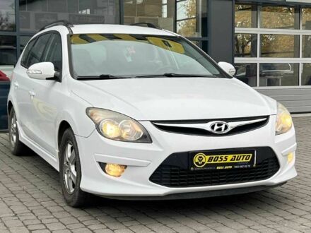 Білий Хендай i30, об'ємом двигуна 1.6 л та пробігом 250 тис. км за 5700 $, фото 1 на Automoto.ua