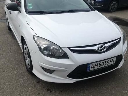 Хендай i30 2010 в Киеве на Automoto.ua Белый Хендай i30, объемом двигателя 1.4 л и пробегом 175 тыс. км за 5500 $, фото 1 на Automoto.ua