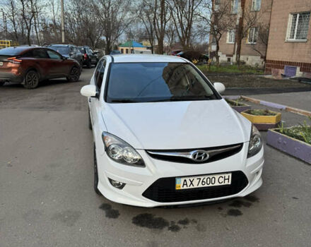 Білий Хендай i30, об'ємом двигуна 1.59 л та пробігом 135 тис. км за 7900 $, фото 1 на Automoto.ua