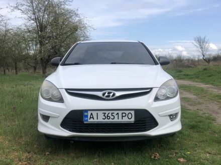 Белый Хендай i30, объемом двигателя 1.4 л и пробегом 225 тыс. км за 5150 $, фото 1 на Automoto.ua