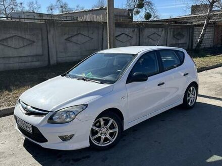 Хендай i30 2010 в Харькове на Automoto.ua Белый Хендай i30, объемом двигателя 1.4 л и пробегом 177 тыс. км за 6200 $, фото 1 на Automoto.ua