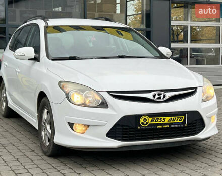 Хендай i30 2010 в Ивано-Франковске на Automoto.ua Белый Хендай i30, объемом двигателя 1.58 л и пробегом 250 тыс. км за 5700 $, фото 1 на Automoto.ua